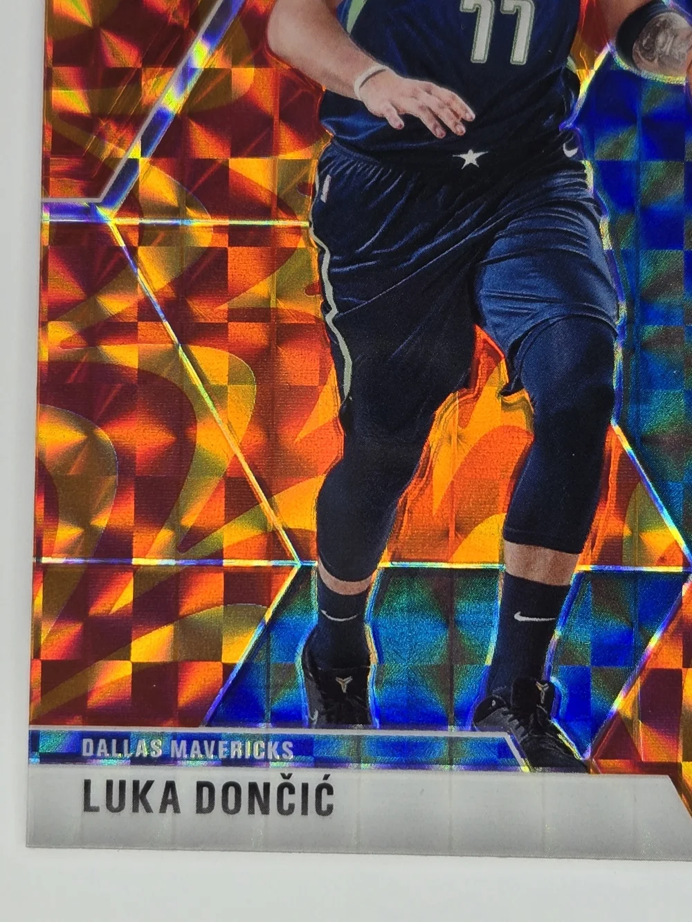 Luka Dončić Reactive Oragne Prizm Mosiac Panini Basketball Card Luka Doncic - Picture 5 of 11